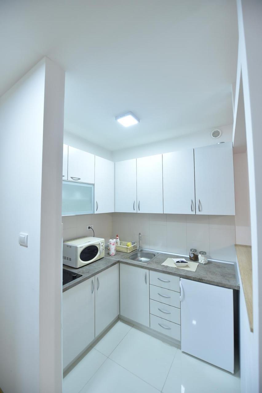 Apartment Sinisa With Garage Novi Sad Extérieur photo
