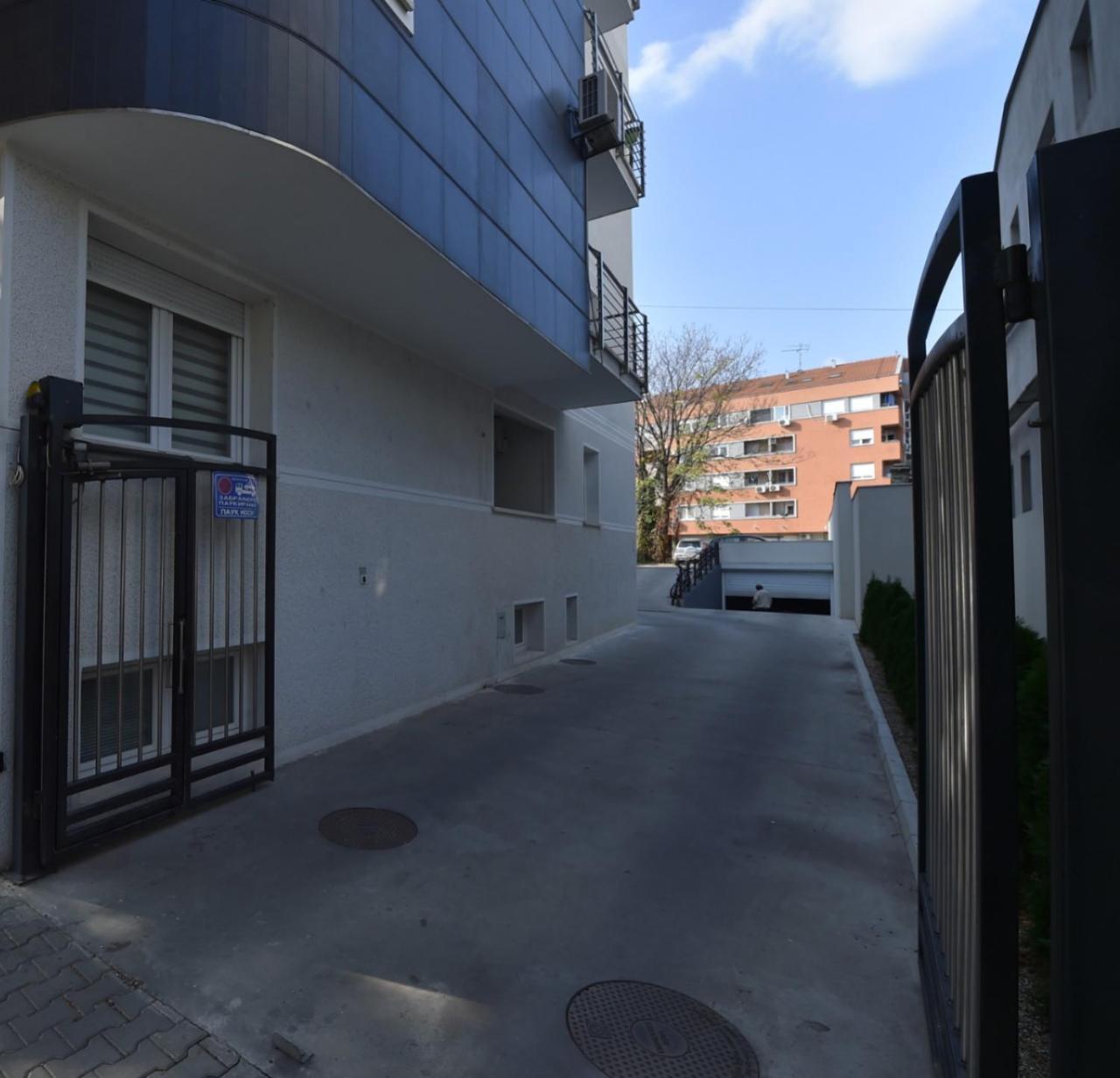 Apartment Sinisa With Garage Novi Sad Extérieur photo